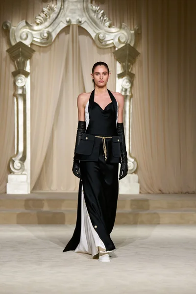 Look 37